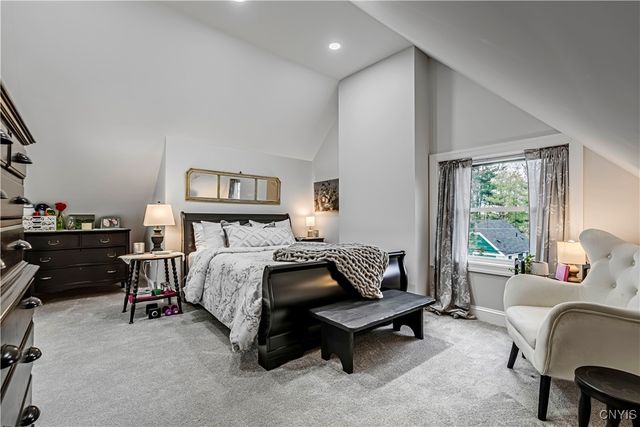 58 Ballantyne Brae, Utica, NY 13501