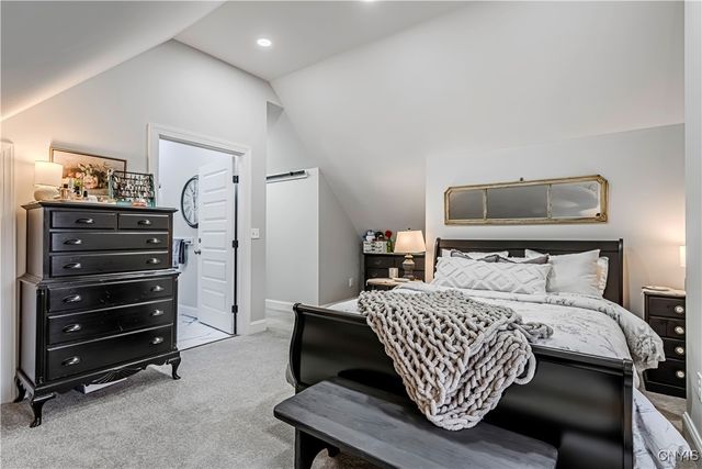 58 Ballantyne Brae, Utica, NY 13501