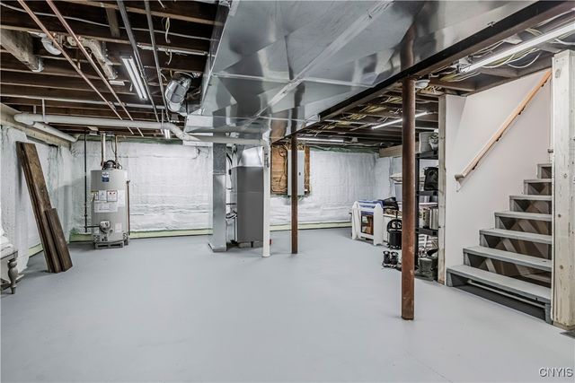 58 Ballantyne Brae, Utica, NY 13501