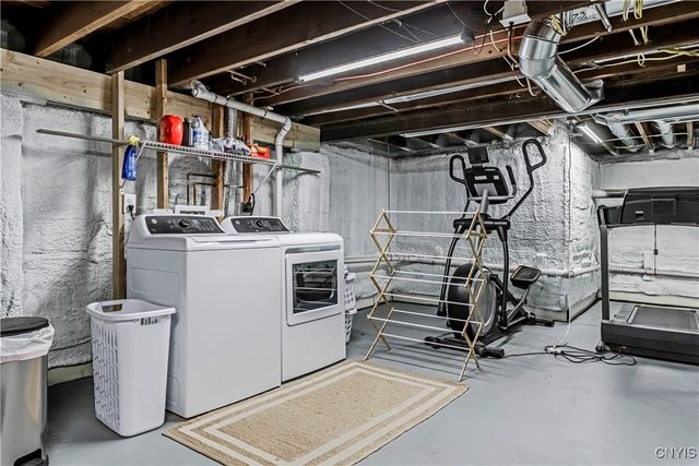 58 Ballantyne Brae, Utica, NY 13501