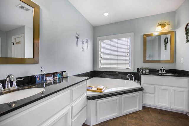 588 Hickory Ridge Rd, Leesville, LA 71446