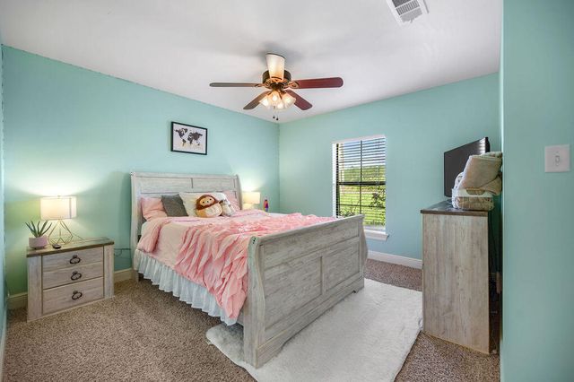 588 Hickory Ridge Rd, Leesville, LA 71446