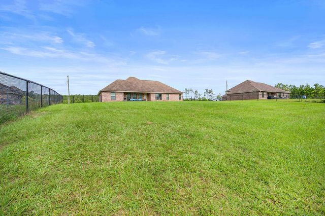 588 Hickory Ridge Rd, Leesville, LA 71446