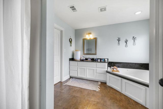 588 Hickory Ridge Rd, Leesville, LA 71446