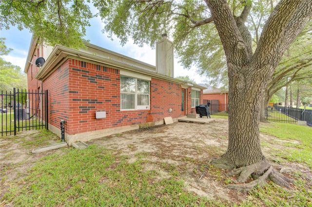 10338 E Summit Canyon Drive, Houston, TX 77095