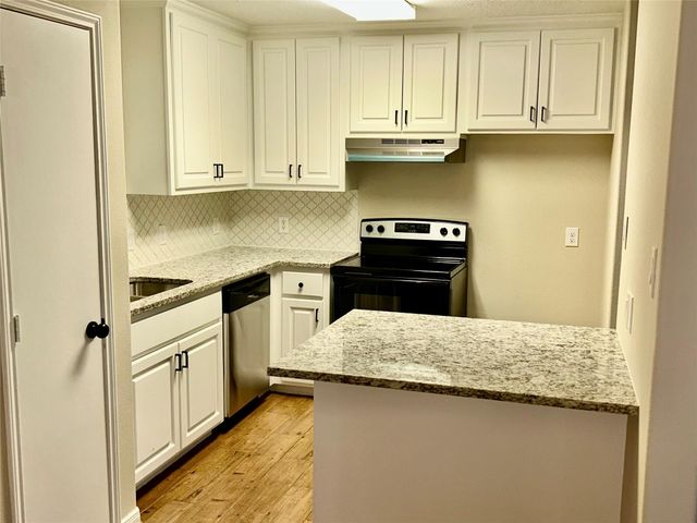 16306 Many Trees Lane, Conroe, TX 77302