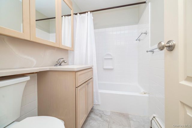 90 South Park B1, Rockville Centre, NY 11570