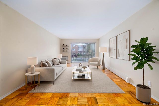 90 South Park B1, Rockville Centre, NY 11570