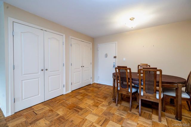 90 South Park B1, Rockville Centre, NY 11570