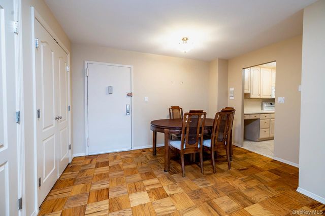 90 South Park B1, Rockville Centre, NY 11570