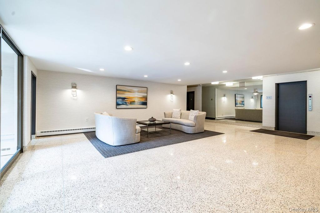 90 South Park B1, Rockville Centre, NY 11570 — photo 3