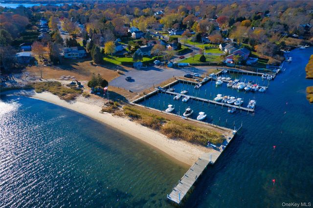 6 Roberts Lane, East Moriches, NY 11940