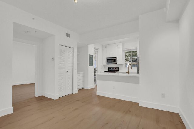 4903 Chancellor Drive 13, Jupiter, FL 33458