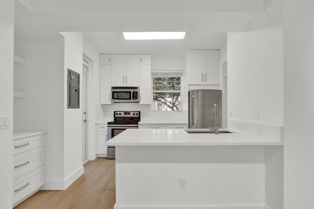 4903 Chancellor Drive 13, Jupiter, FL 33458