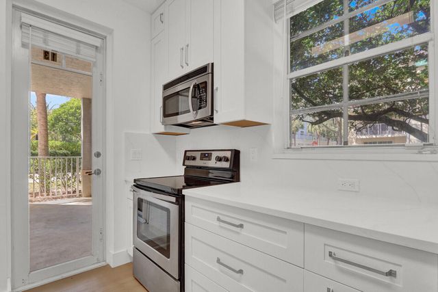 4903 Chancellor Drive 13, Jupiter, FL 33458