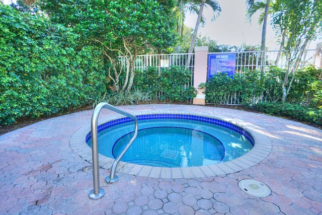 4903 Chancellor Drive 13, Jupiter, FL 33458