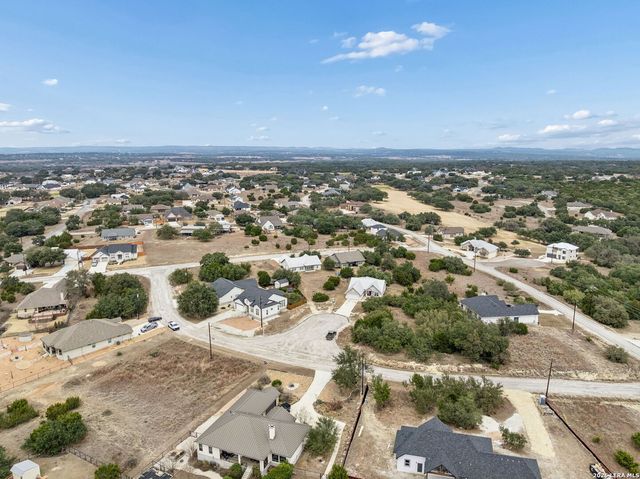 103 LH MABBITT, Blanco, TX 78606