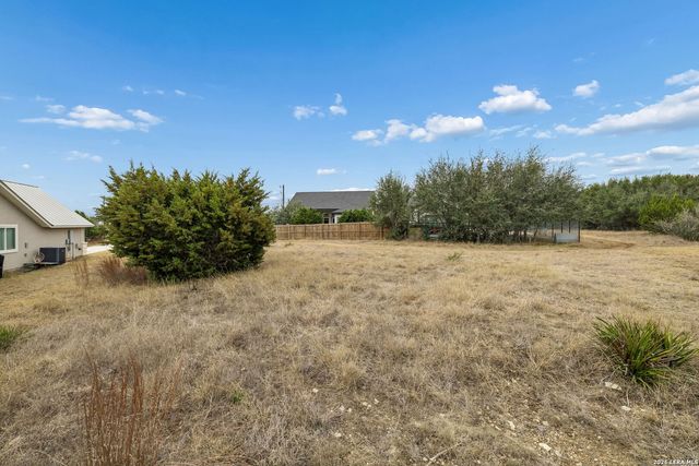 103 LH MABBITT, Blanco, TX 78606