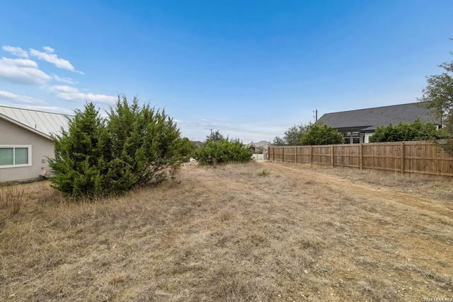 103 LH MABBITT, Blanco, TX 78606