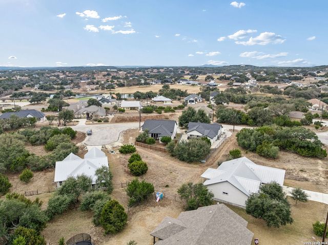 103 LH MABBITT, Blanco, TX 78606