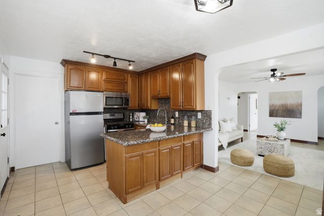 4971 S 4900 W, Kearns, UT 84118