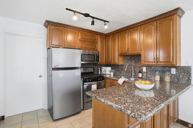 4971 S 4900 W, Kearns, UT 84118