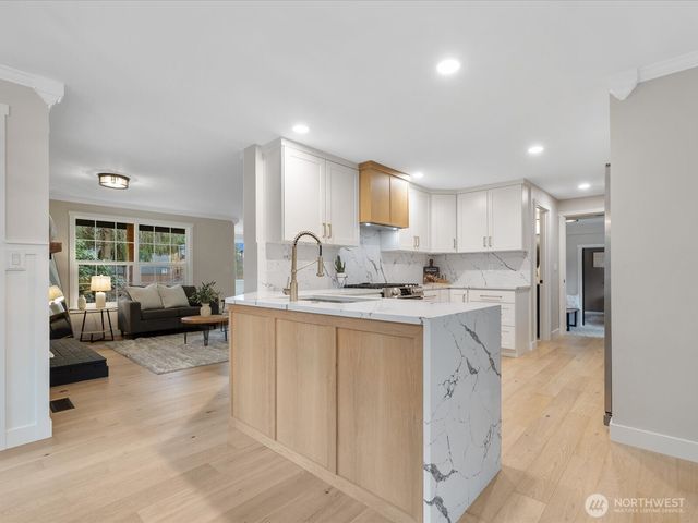 610 Logan Road, Lynnwood, WA 98036