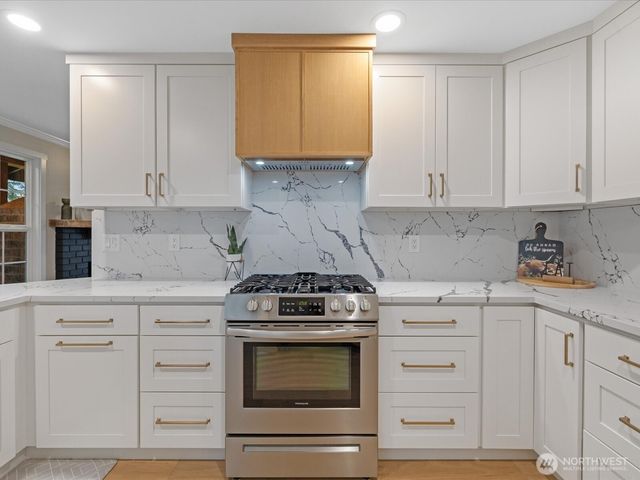 610 Logan Road, Lynnwood, WA 98036