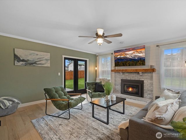 610 Logan Road, Lynnwood, WA 98036