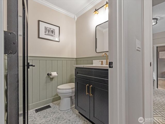 610 Logan Road, Lynnwood, WA 98036