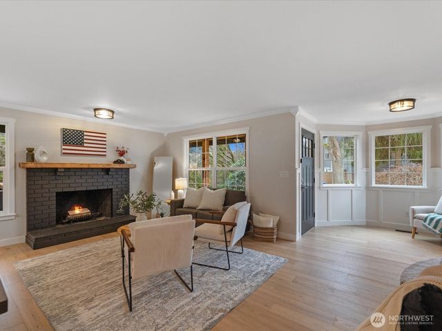 610 Logan Road, Lynnwood, WA 98036