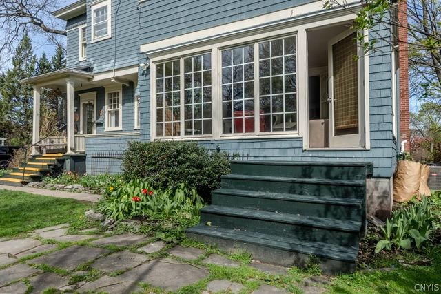 10 Brattle Road, Syracuse, NY 13203