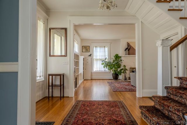 10 Brattle Road, Syracuse, NY 13203