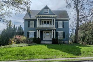 10 Brattle Road, Syracuse, NY 13203