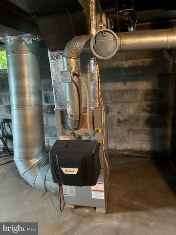 924 W 6TH ST, Lewistown, PA 17044