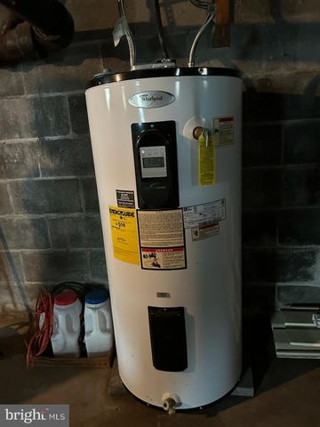 924 W 6TH ST, Lewistown, PA 17044