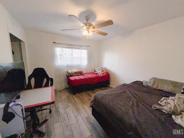 1129 Greenwood Drive, Bakersfield, CA 93306