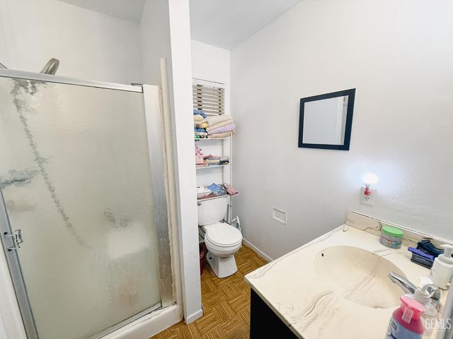 1129 Greenwood Drive, Bakersfield, CA 93306