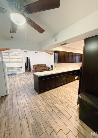 1129 Greenwood Drive, Bakersfield, CA 93306