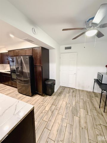 1129 Greenwood Drive, Bakersfield, CA 93306