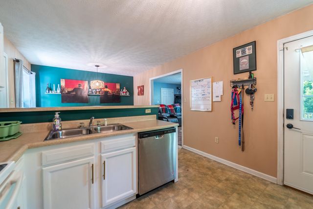 6111 N Wilderness Road, Mt Vernon, KY 40456