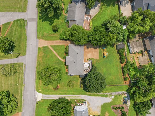 503 Holly Hill Ct, Nashville, TN 37221