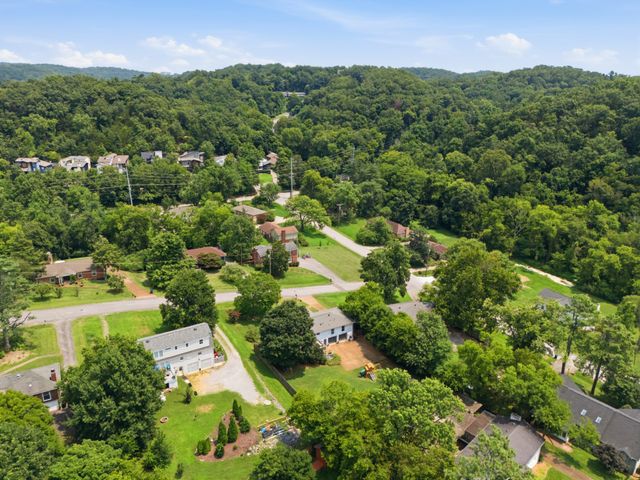 503 Holly Hill Ct, Nashville, TN 37221