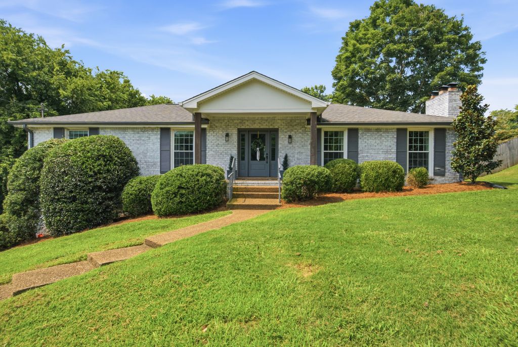 503 Holly Hill Ct, Nashville, TN 37221