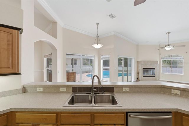 9238 SEA OAKS COURT, Seminole, FL 33776