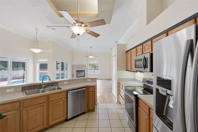9238 SEA OAKS COURT, Seminole, FL 33776
