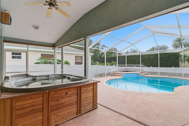 9238 SEA OAKS COURT, Seminole, FL 33776