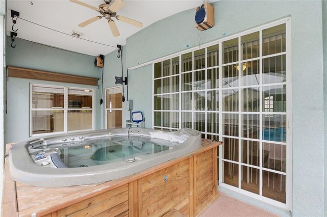 9238 SEA OAKS COURT, Seminole, FL 33776