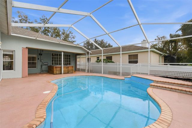 9238 SEA OAKS COURT, Seminole, FL 33776