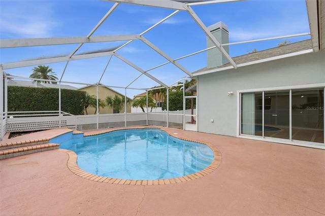 9238 SEA OAKS COURT, Seminole, FL 33776